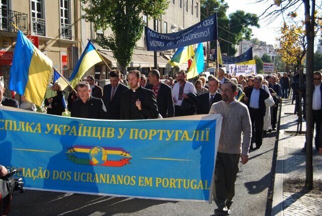 Мирна хода в Лісабоні до роковин Голодомору 32.33 років