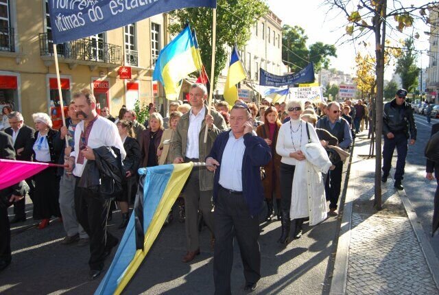 Мирна хода в Лісабоні до роковин Голодомору 32.33 років