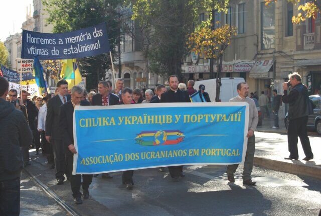Мирна хода в Лісабоні до роковин Голодомору 32.33 років