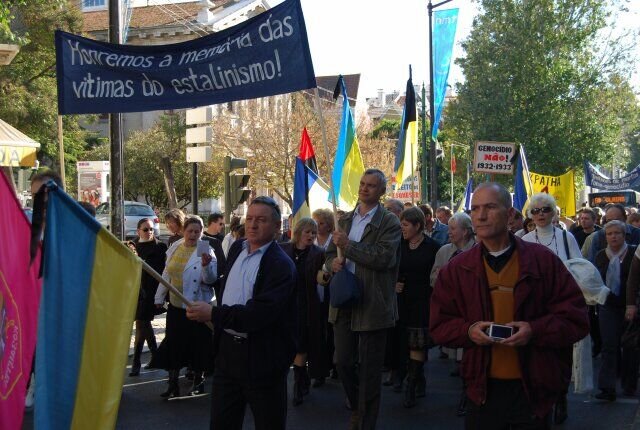 Мирна хода в Лісабоні до роковин Голодомору 32.33 років