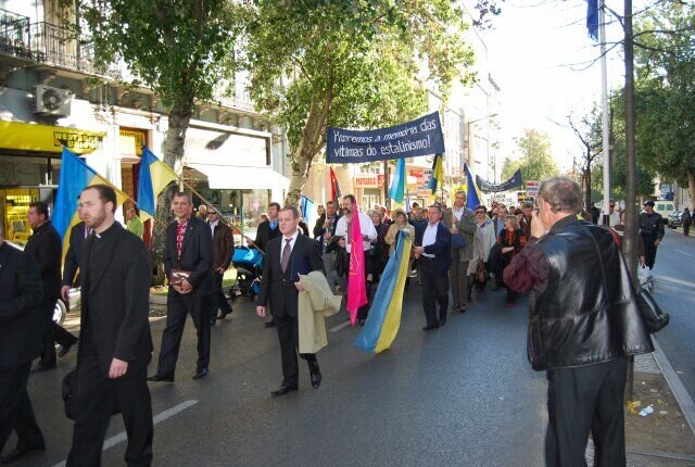 Мирна хода в Лісабоні до роковин Голодомору 32.33 років