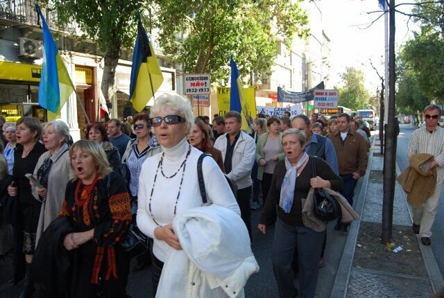 Мирна хода в Лісабоні до роковин Голодомору 32.33 років