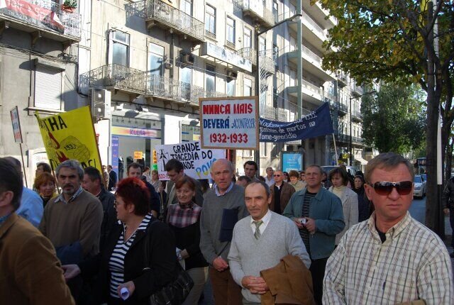 Мирна хода в Лісабоні до роковин Голодомору 32.33 років