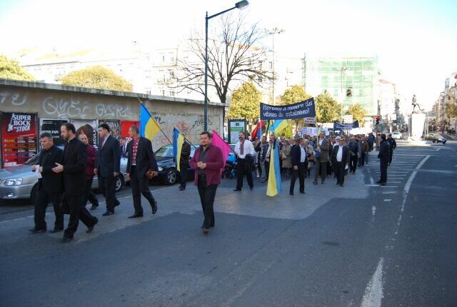 Мирна хода в Лісабоні до роковин Голодомору 32.33 років