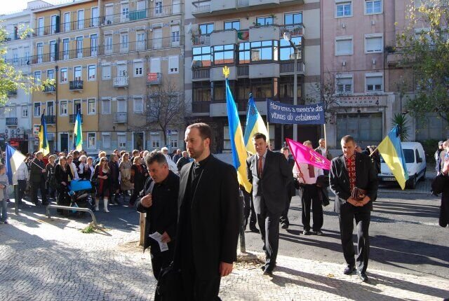 Мирна хода в Лісабоні до роковин Голодомору 32.33 років