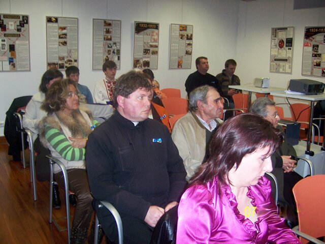 Виставка в Алканена, Голодомор 32-33 років