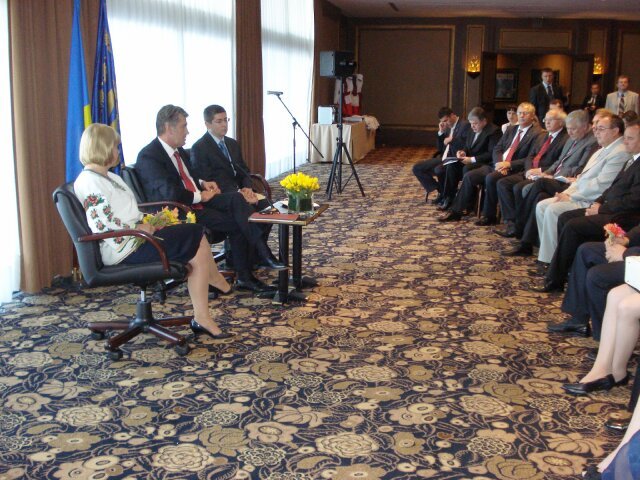 Інавгурація проспекту України у Лісабоні, зустріч Президента України В. Ющенка з громадою