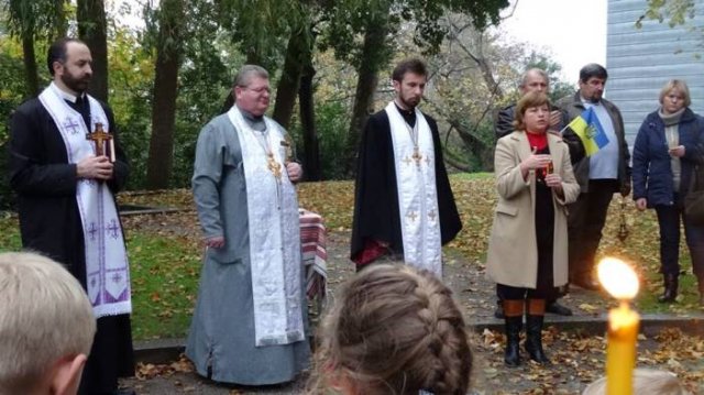 Вшанування жертв Голодомору в Україніі, Порто