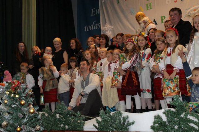 Свято Миколая у Віла Нова ди Гая