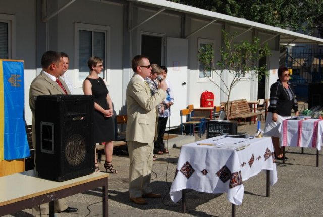 Перший дзвоник в школі Дивосвіт